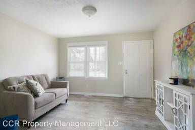 Main picture of 716-906 Miller Ave Apartments