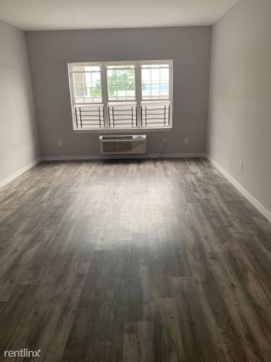 Main picture of 40 12th Ave