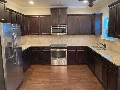 Main picture of 220 Ryan Ln