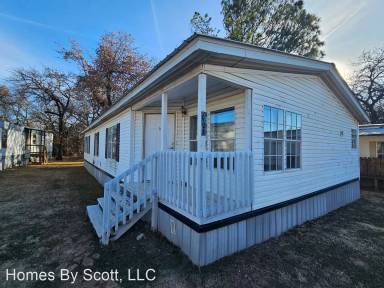 Main picture of 21186 SE 29th St