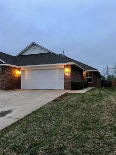 Main picture of 2517 W Oklahoma Ave