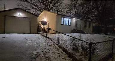 Main picture of 2414 Ilion Ave N