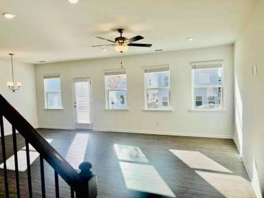 Main picture of 87 Shelter Ln E