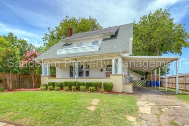 Main picture of 1116 S College Ave