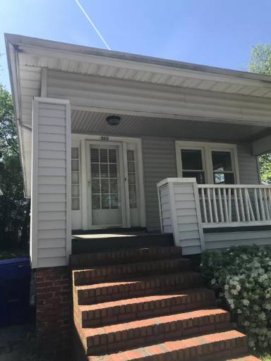 Main picture of 829 W 47th St
