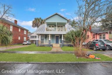 Main picture of 1008 E 34th St