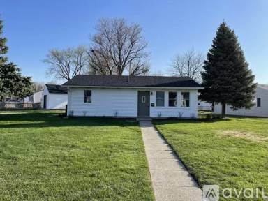 Main picture of 100 Colebrook Dr