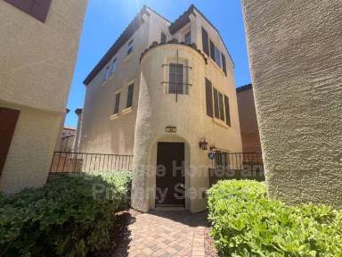 Main picture of 1895 Ardilea St