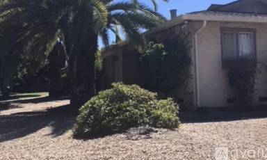 Main picture of 1215 Henderson Ave