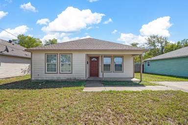 Main picture of 2833 Dalton St