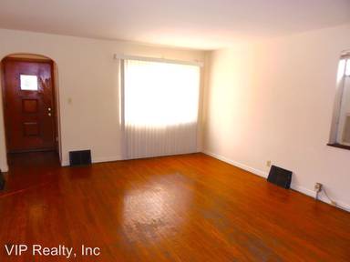 Main picture of 571 S Harris Ave