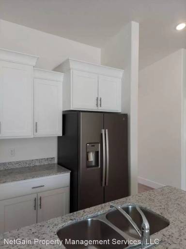 Main picture of 2159 N 450 W