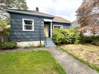 Main picture of 1522 N Oakes St