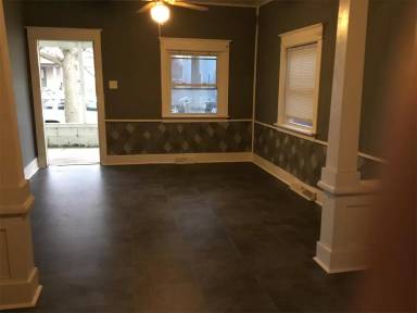 Main picture of 820 S Main St