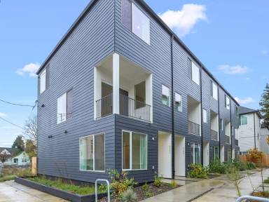 Main picture of 4383-4413 N Vancouver Ave