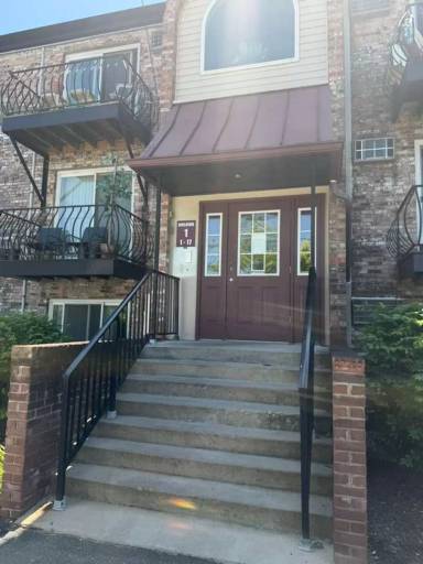 Main picture of 1581 Summit Rd