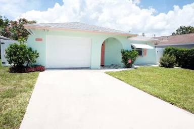 Main picture of 709 95th Ave N