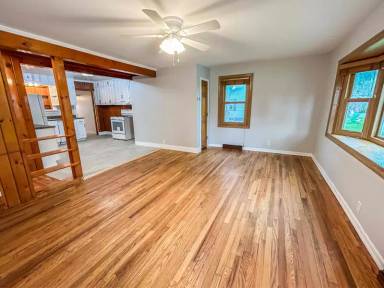 Main picture of 6 Moffatt Ln