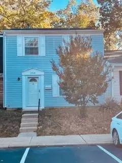 Main picture of 1716 Greentree Ct