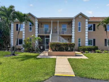 Main picture of 1950 W Crown Pointe Blvd