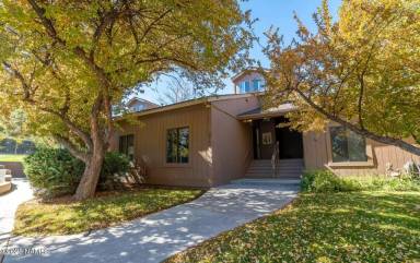 Main picture of 2747 N Fairview Dr