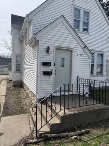 Main picture of 3719 216th Pl