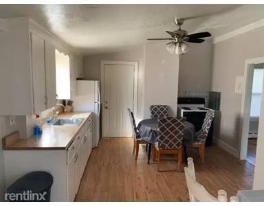 Main picture of 10 Hodges Ave