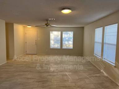 Main picture of 5408 N 35th St