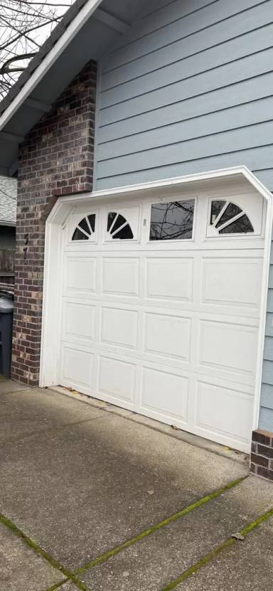 Main picture of 577 Briarwood Dr