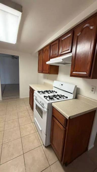 Main picture of 813 Steven St