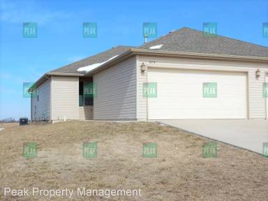 Main picture of 405 W Summit St