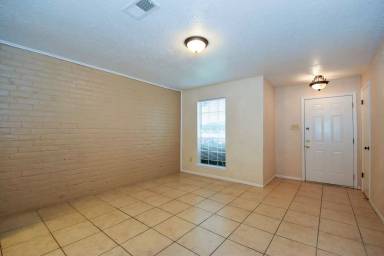 Main picture of 1502 Beaumont Rd