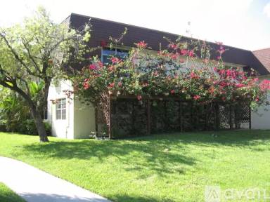 Main picture of 9105 SW 137th Ter