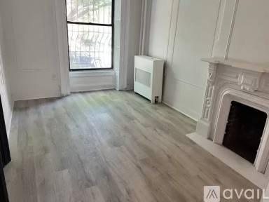 Main picture of 404 Franklin Ave