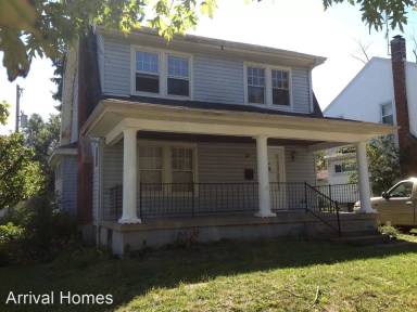 Main picture of 54 E Bruce Ave