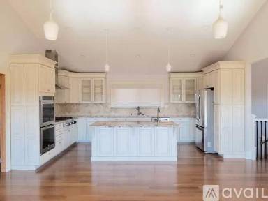 Main picture of 32 Zander Dr