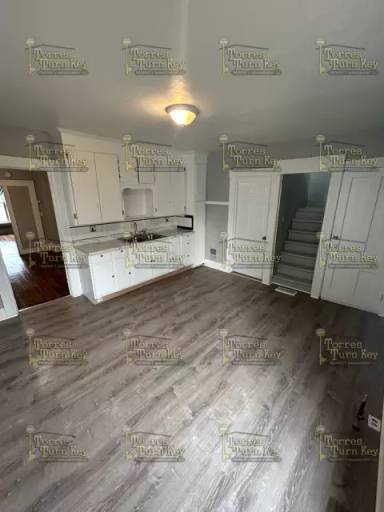 Main picture of 80 Harvest St