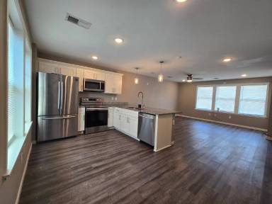 Main picture of 613 Brister St