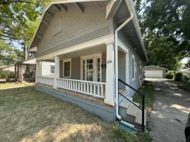 Main picture of 124 S Clarence St