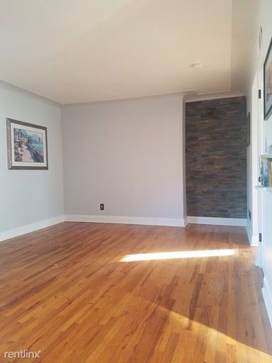 Main picture of 2381 S Race St