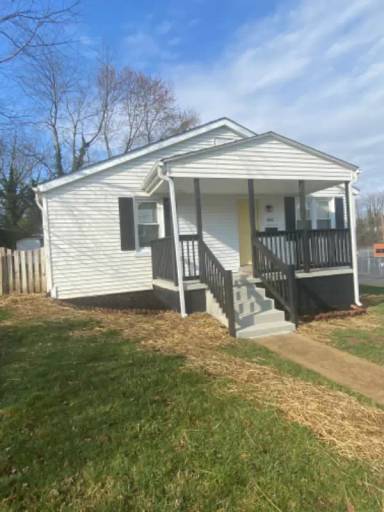 Main picture of 1800 Bay St