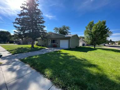 Main picture of 203 Deer Ave