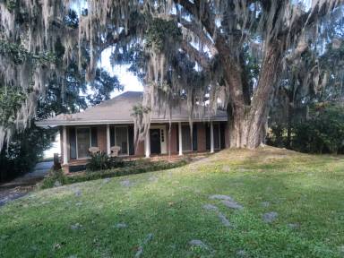 Main picture of 6251 Van Buren St