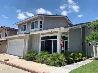 Main picture of 1919 Los Alamitos Dr