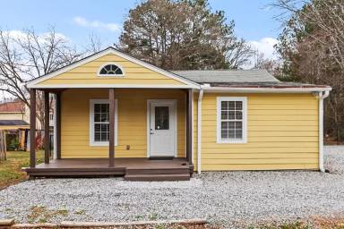 Main picture of 3036 Peeler Rd