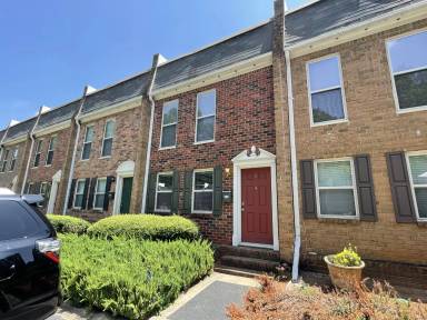 Main picture of 245 Winding River Dr