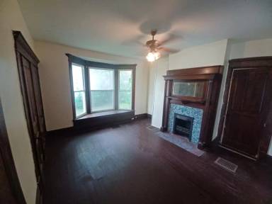 Main picture of 109 W National Dr