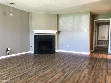 Main picture of 806 Azalea Ct