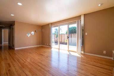 Main picture of 2194 Camden Ave