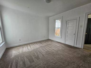 Main picture of 714 2nd St SW
